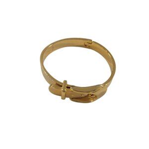 Elegant Gold Bracelet